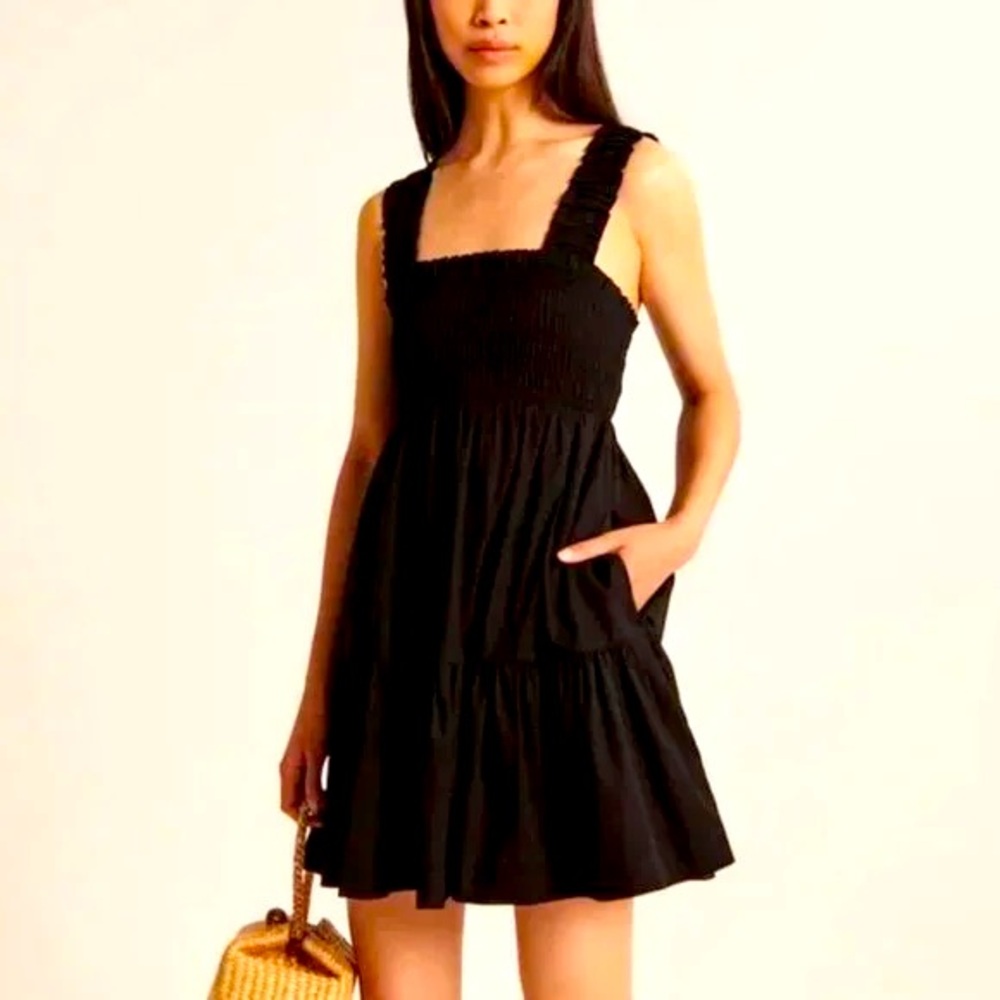 Abercrombie smocked bodice mini dress. Size small, tall. Black